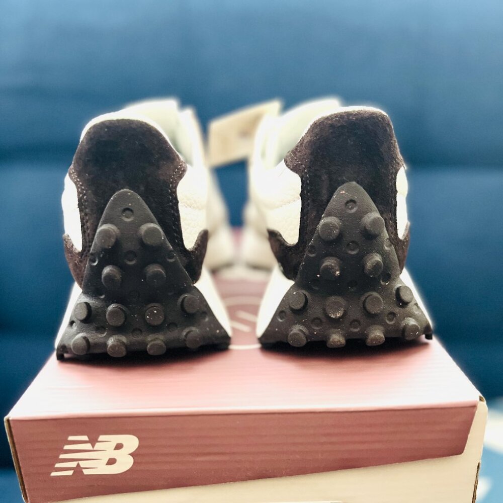 New Balance 327 LIMITED EDITION Women's Sneaker Shoes LEATHER White Brown size 6 - Picture 7 of 8